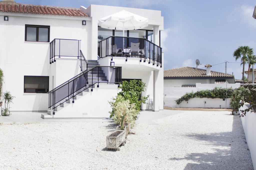 Apartamentos Paraiso El Albir Rum bild